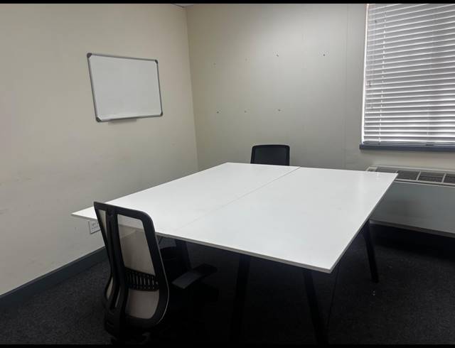 442M² OFFICE TO LET IN DUNKELD WEST